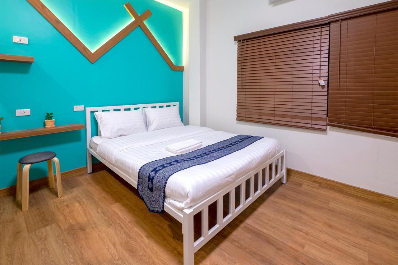 Bed Friends Poshtel Vandrarhem Chiang Rai Exteriör bild