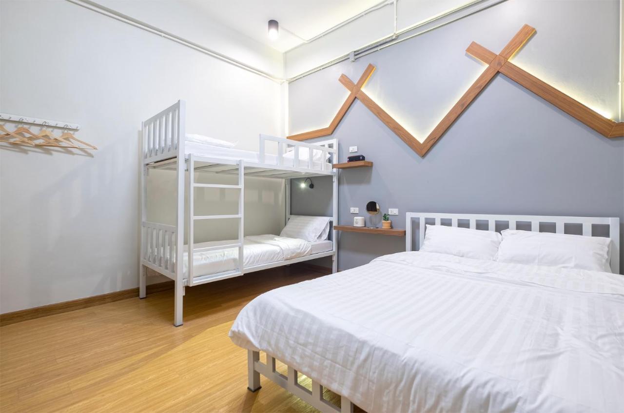 Bed Friends Poshtel Vandrarhem Chiang Rai Exteriör bild